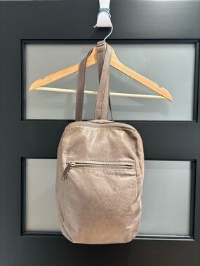 Everyday Leather Backpack in Taupe